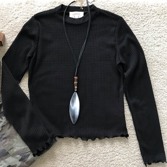 Black Cropped, Waffle Knit Top - Picture 6 of 11